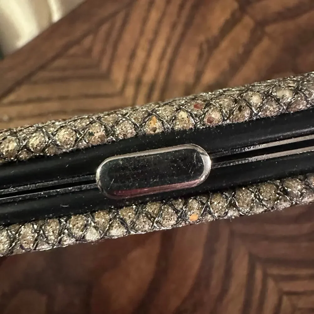 Women's silver evening‎ clutch